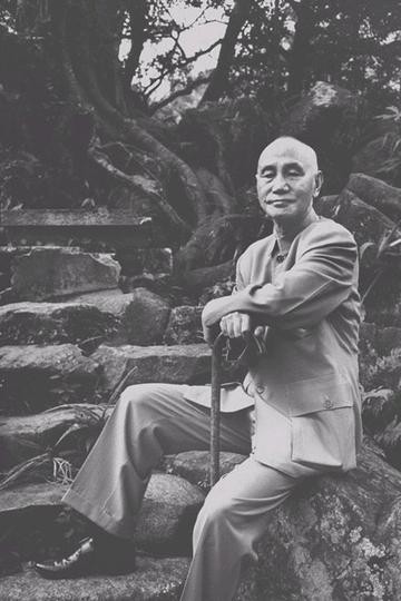抗美援朝结束后，蒋介石仰天长叹，对儿子蒋经国和一众将领说：在这个世界上,没人是毛