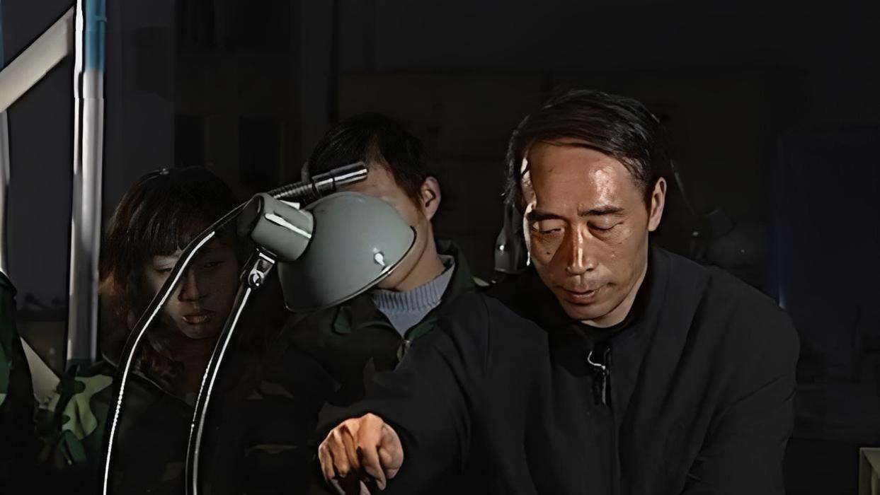 2010年，山东一男子发明了一款新能源自行车，不用电就能行驶