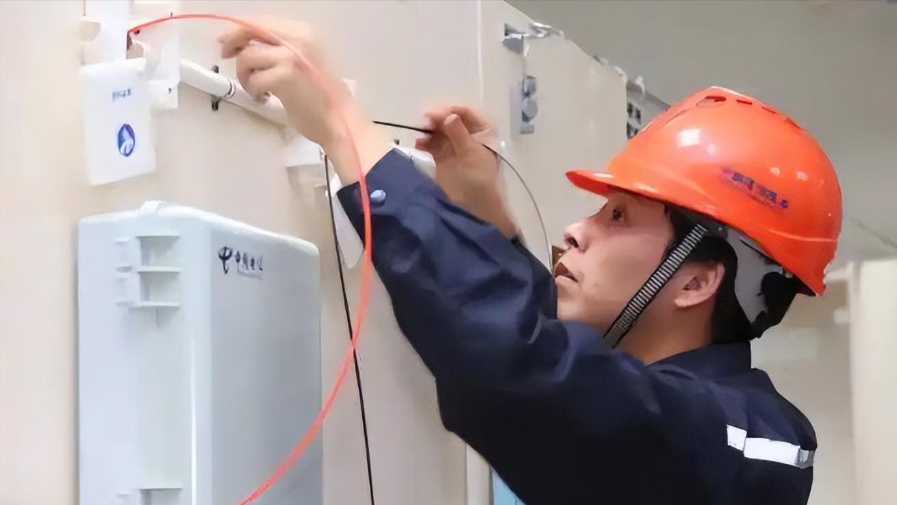 央视曝光！免费装宽带是骗局，网友：专坑家中老人，这种最贵