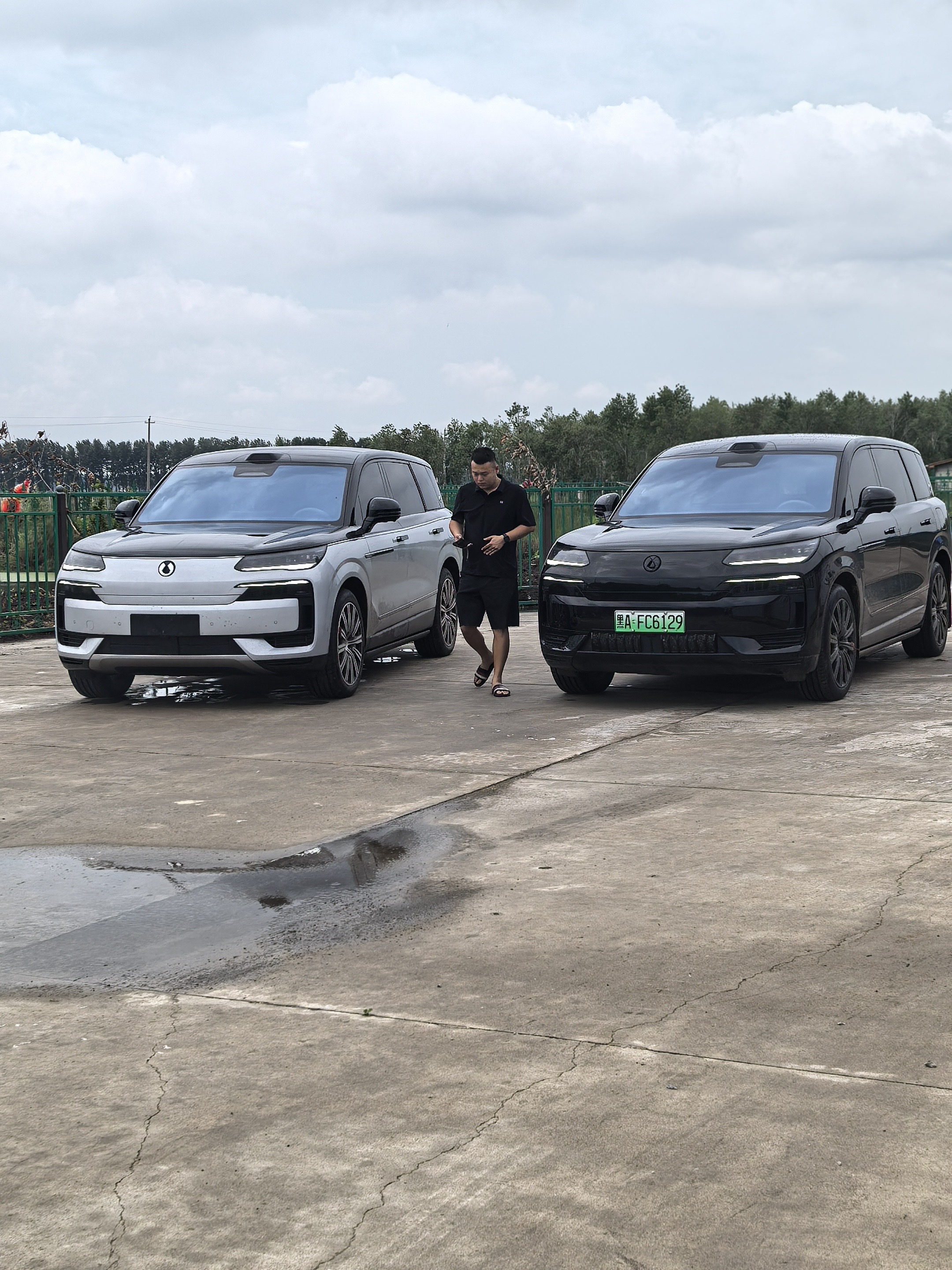 努力打拼这么多年，终于30岁开上腾势。父母出的44.9万，自己花了800元～
