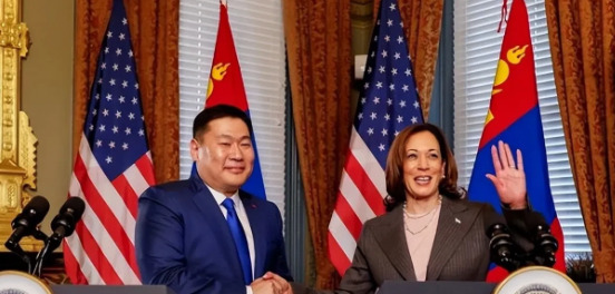 蒙古总理被赶下台











谁能想到，就在蒙古国，一个“80后”总理