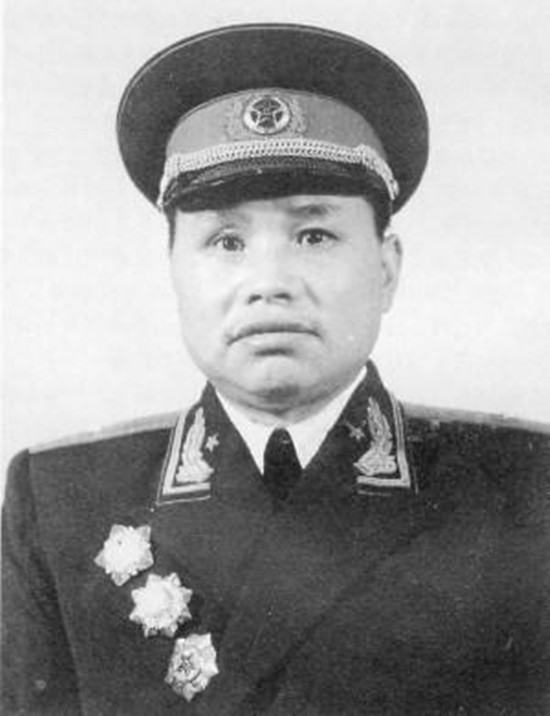 侄子贪污20元党费，大军区副司令问县纪委：你们准备怎么处理？
湖北红安是中国第一