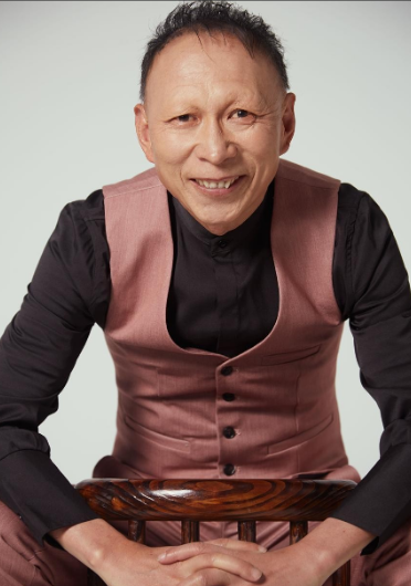 一天，演员李明去坐出租车，下车后给了司机20元车费，司机就开始打电话报警：“我可