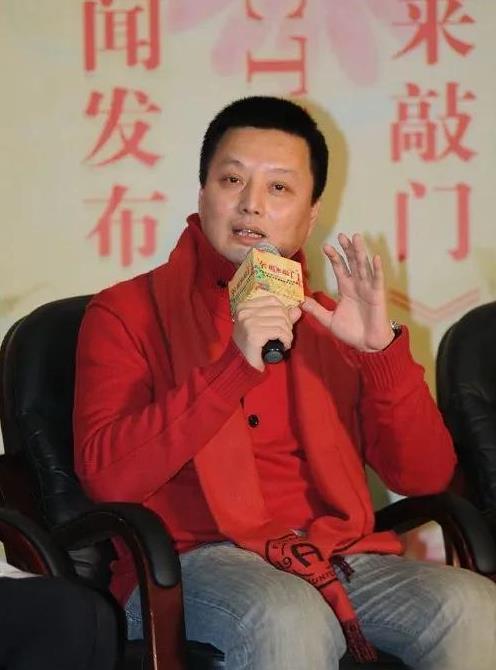 我的天啊
娱乐圈这是怎么了！
《鹿鼎记》的导演竟然强  jian了《余罪》
里面