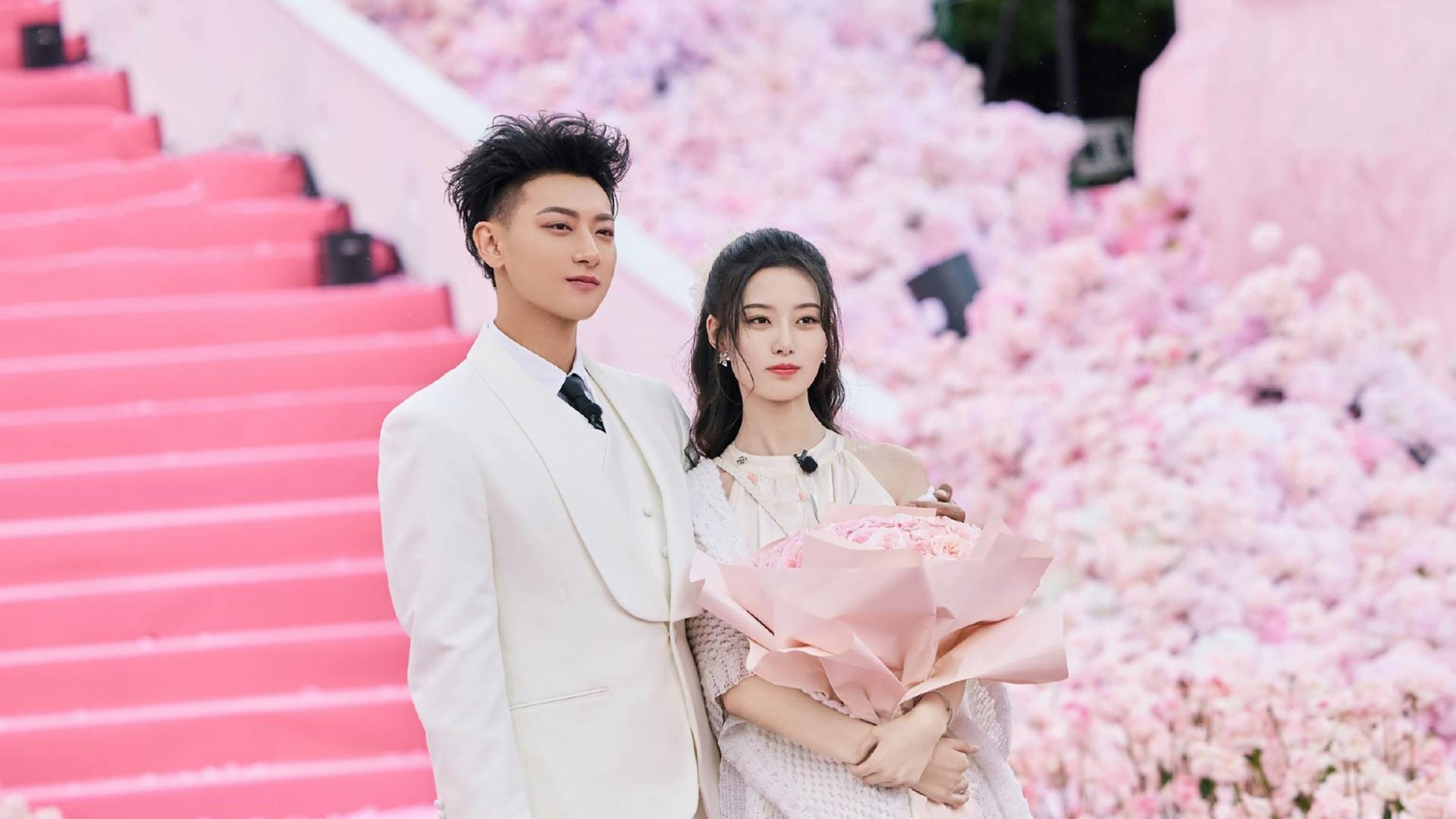 黄子韬卖卫生巾被嘲作秀，5万单遭黑粉抢空打脸！