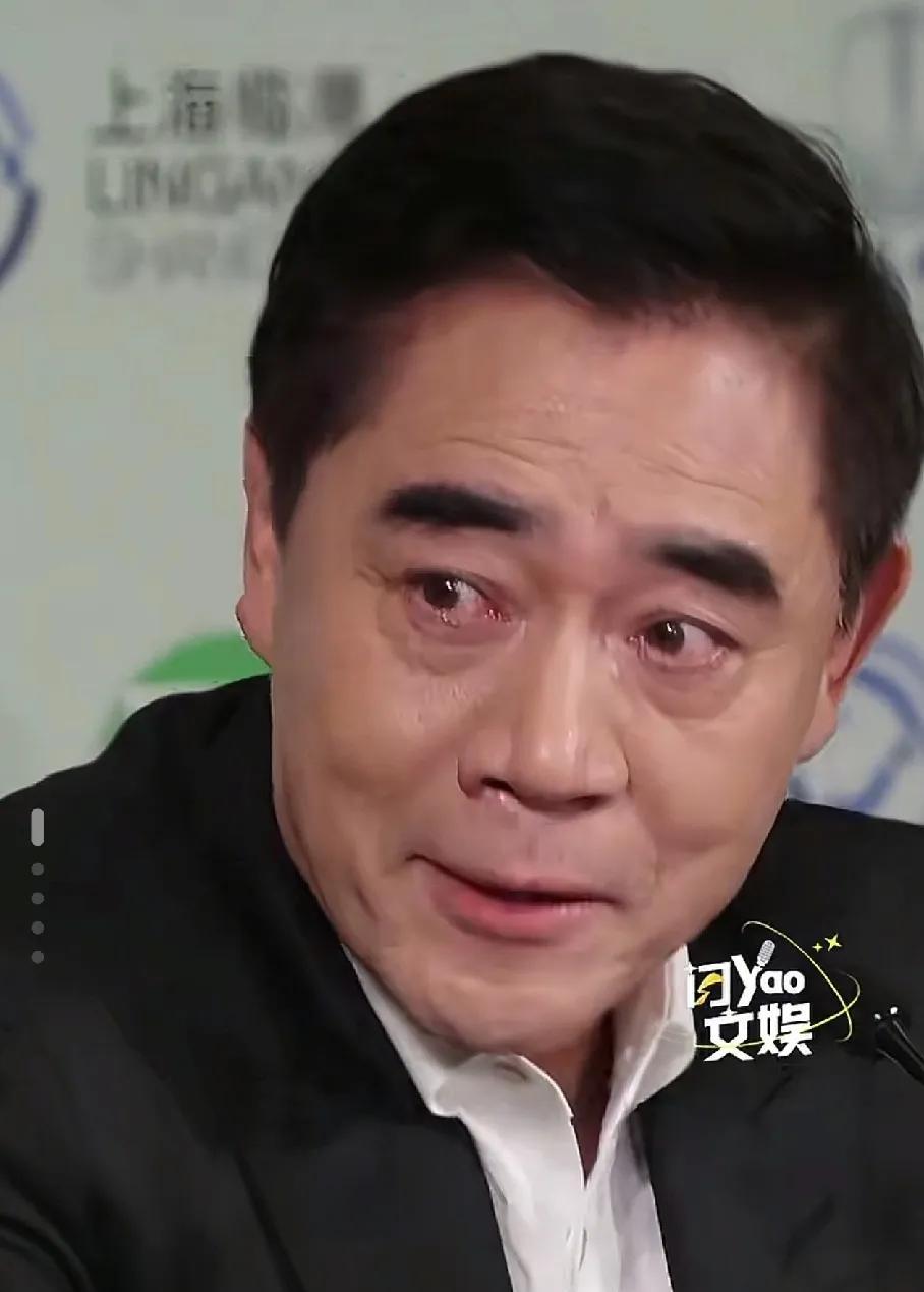 陈宝国一句道破现在电视剧难看的原因“《大宅门》白景琦的角色50年难一遇”。
演员
