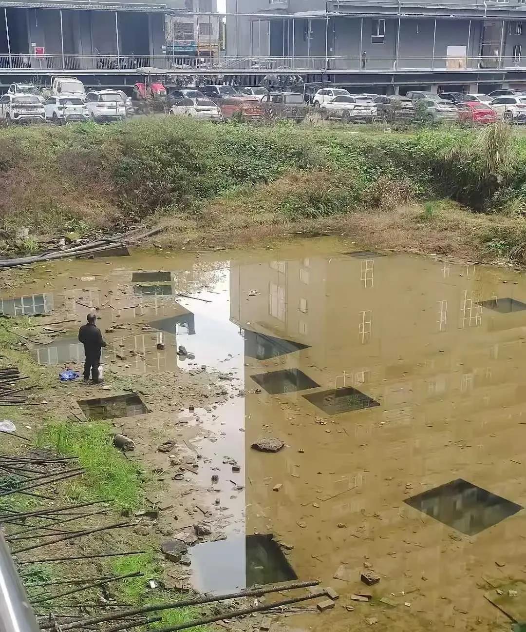 大爷就是大爷，浅滩都要钓鱼