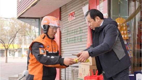 几天狂卖5000单！老乡用千问“一句话下单”，带火了这家县城小店