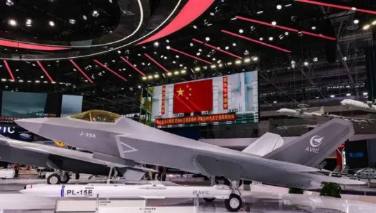 我国将提前向巴铁交付两架J-35

有境外媒体报道，巴基斯坦空军总参谋长在近期完