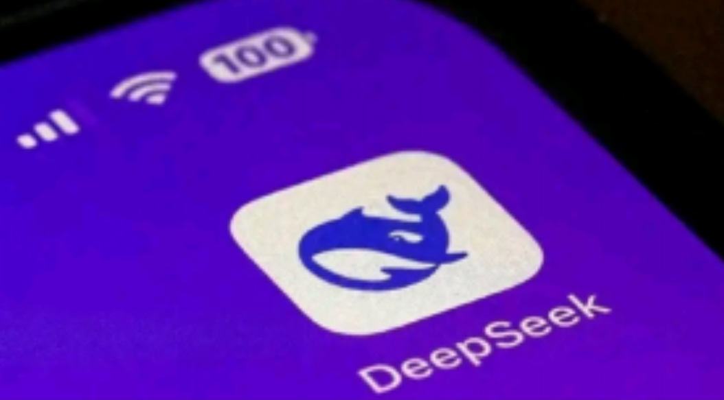 万万没想到，半年不到DeepSeek就跌落“神坛”了？月均下载量暴跌 72.2%