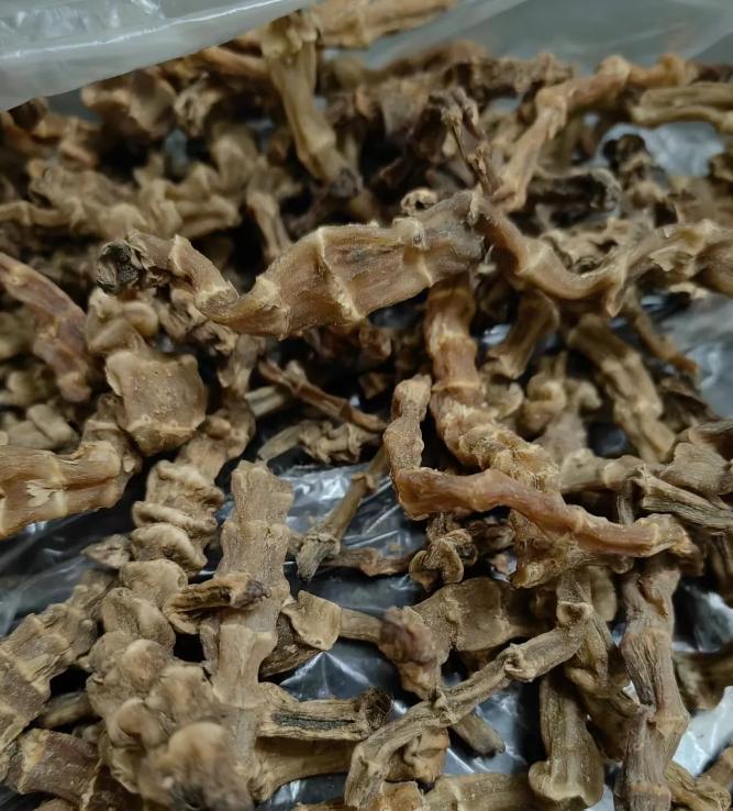 有人知道这是什么吗？怎么吃呀？
我和老公在城里打拼多年，公公婆婆身体不好不能帮我