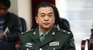 近日，演员黄宏轩在社交媒体上发文，透露其妈妈不幸确诊癌症晚期，消息一出，立刻引发
