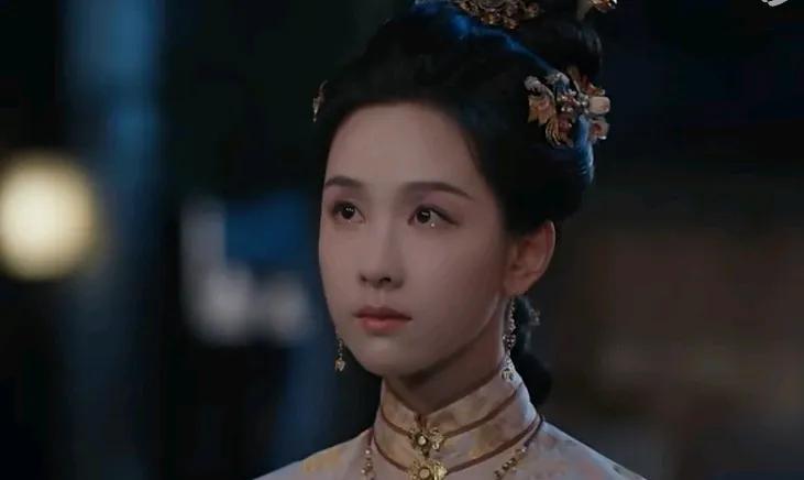 《雁回时》，第27集预告。
傅云夕被抓了，寒雁又变成一个人了，她失魂落魄地走在大