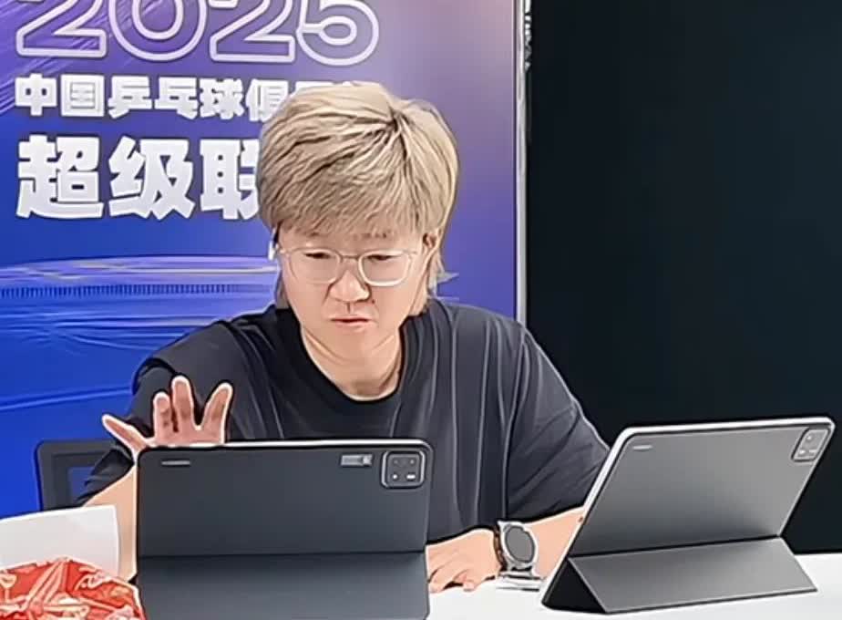 郭焱火了
眼光毒辣
美国大满贯陈熠对阵孙颖莎
郭焱担任解说
曾因“差不多
