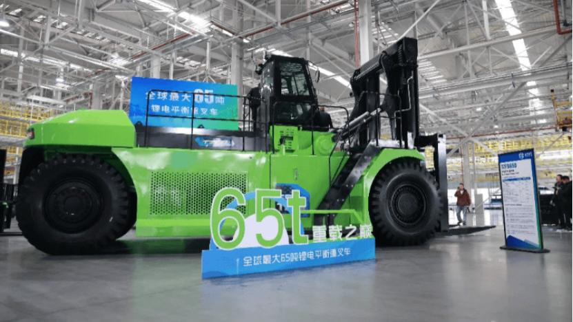 全球首发！65吨锂电重叉，中国制造如何改写世界工业版图
