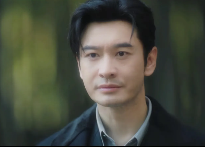《潜渊》李翰之派人送江飞曼去南京了，在押送途中，梁朔故意支开旁人，开车带着江飞曼