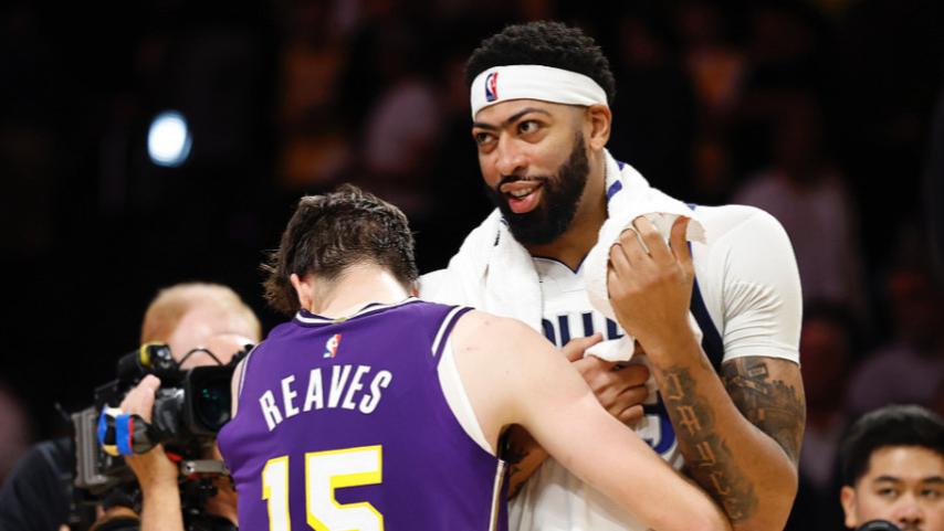 浓眉交易后重返湖人，状态判若两人生涯最差，新赛季詹眉跌落神坛！