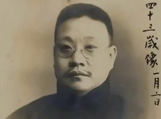 “我谭延闿已死，抬我出殡！”
1916年秋日的一天，时任湖南总督的谭延闿母亲李氏