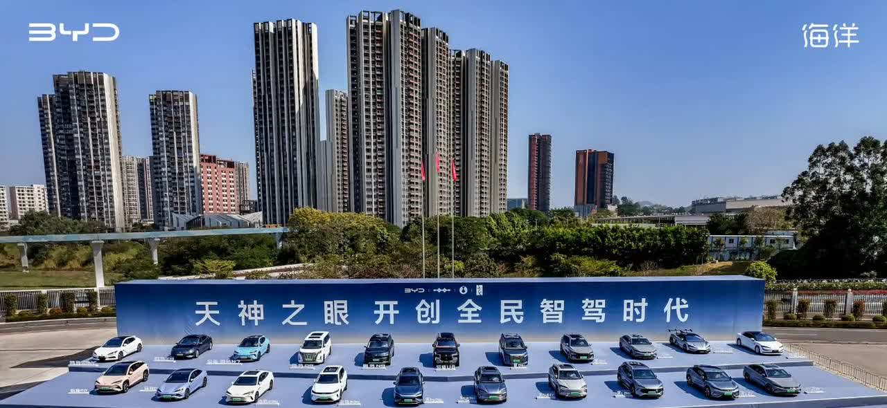 比亚迪随着自有及外部运力的快速扩张，最快三季度最慢四季度就能见证单月出口超10w