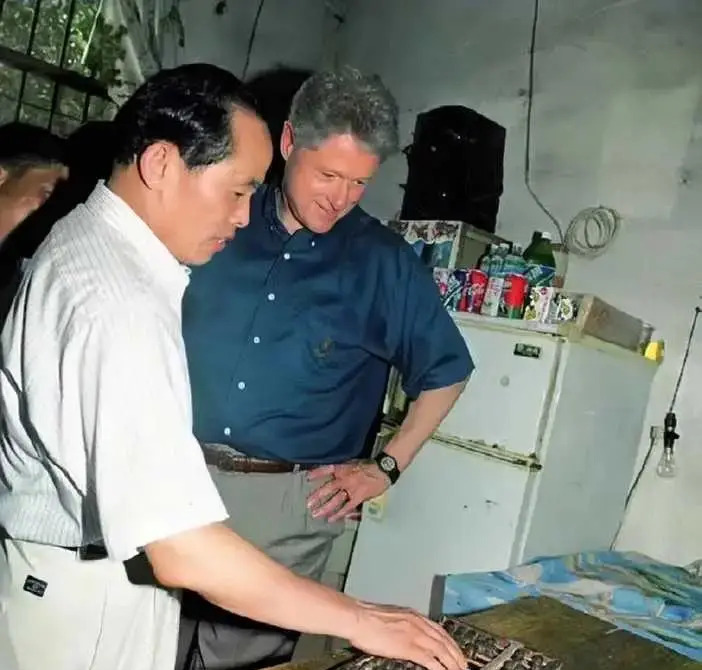克林顿算盘与中国入世











究竟发生了什么，让美国总统克林顿对中