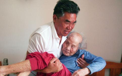 福建，一八旬大娘离世，留下500万余元拆迁款，6子女中，大姐、二哥主张平分遗产，