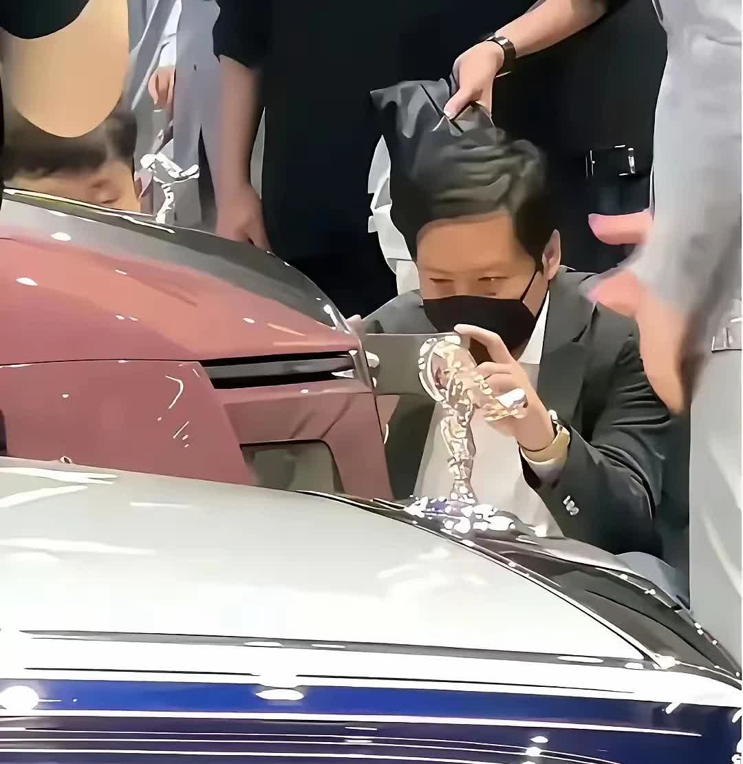在出一款小米劳斯莱斯，其他车企没有活路了。