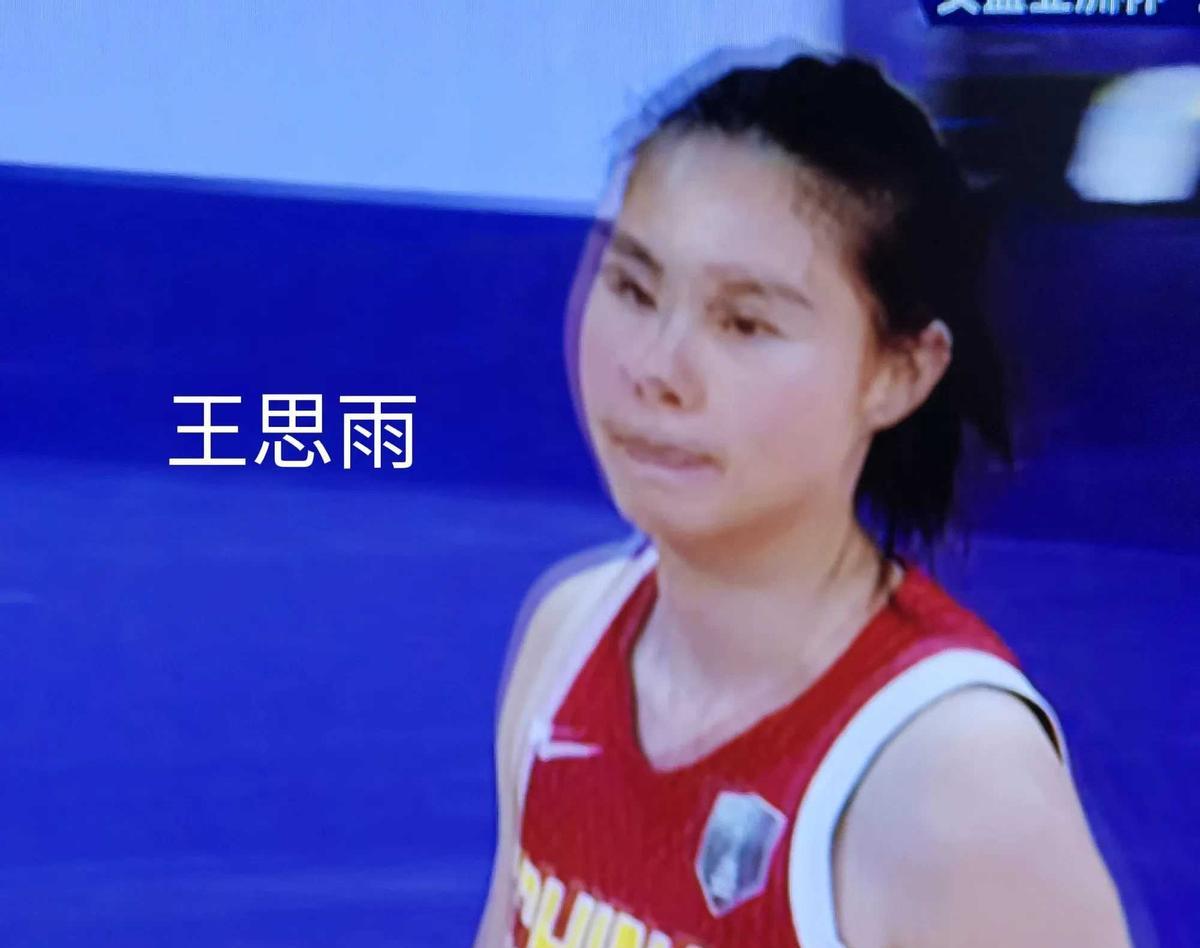 韩旭拿70万，张子宇只拿10万？
这差距比决赛最后一投还刺激。
2023女篮亚洲