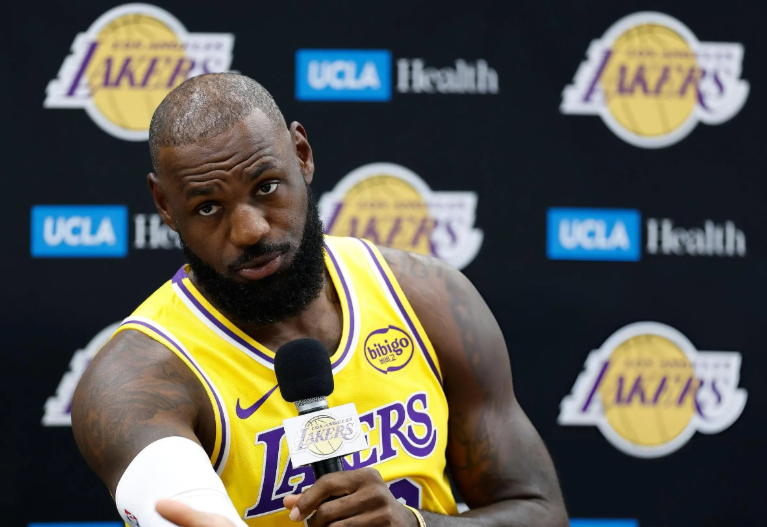 詹姆斯如果真退役了，NBA至少会倒退20年！