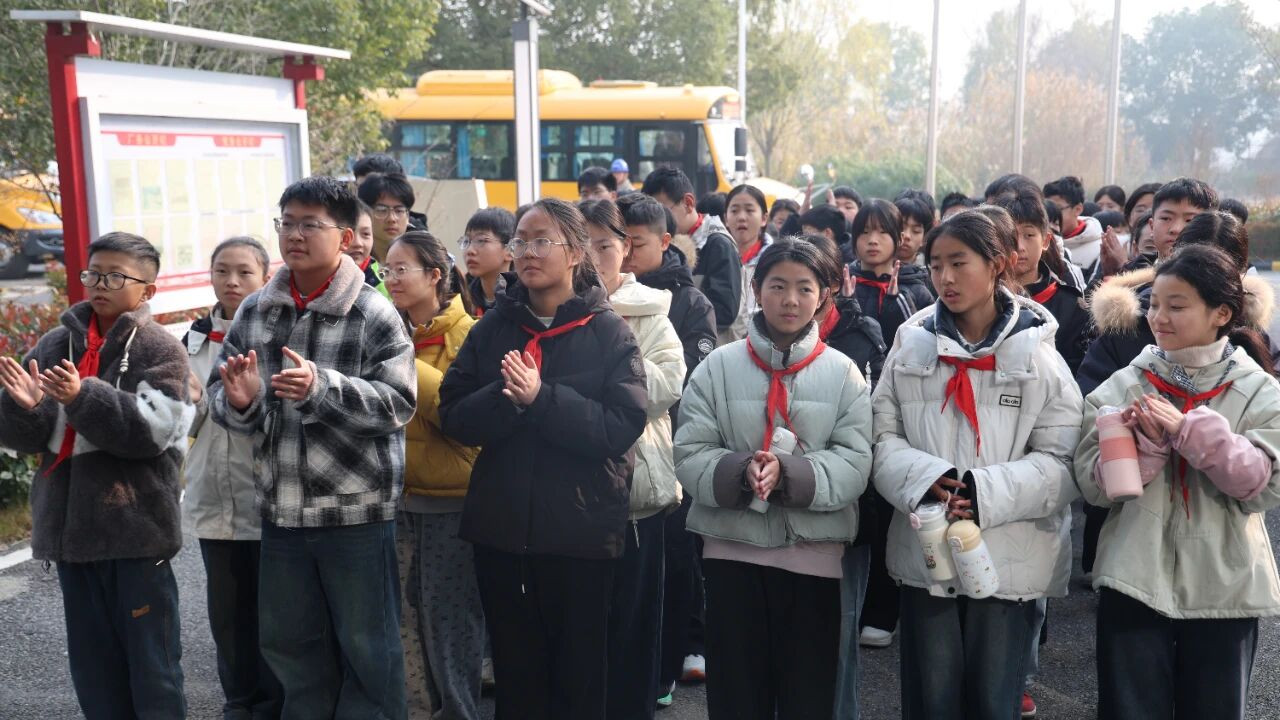 阜南城管联合学校开展环保研学活动