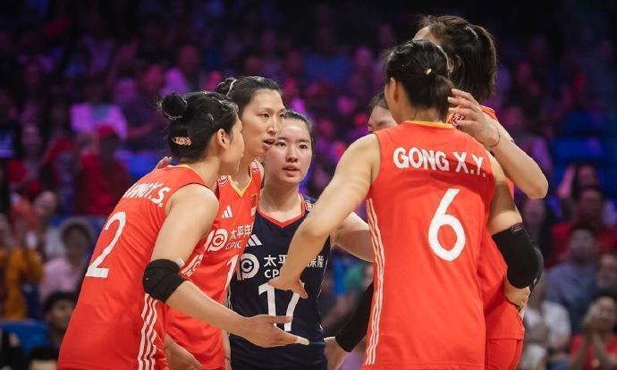 【中国女排逆转战胜德国女排，阿灵顿站取得三连胜】
2025年世界女排联赛美国阿灵
