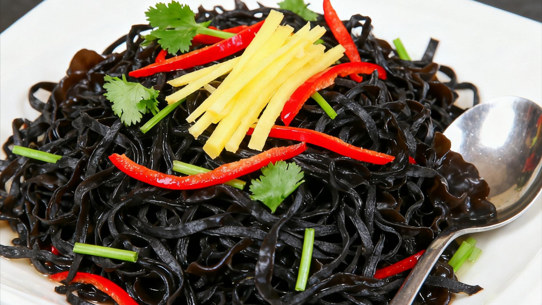 胡麻油 + 凉拌菜：解锁夏日清爽，这瓶油让凉菜风味翻倍​