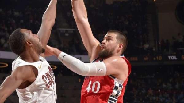 祖巴茨竞技状态回暖，对阵骑士33+18+7前板