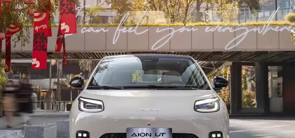 这就是现实啊！有数据显示2025年买车的家庭：
6％家庭，买50万元以上的车；