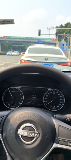 轩逸epower想问一下，轩逸epower为什么开着开着的时候，松开油门减速会很