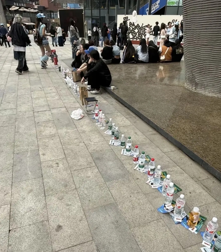 谁能解释西安这种现象？卖水？