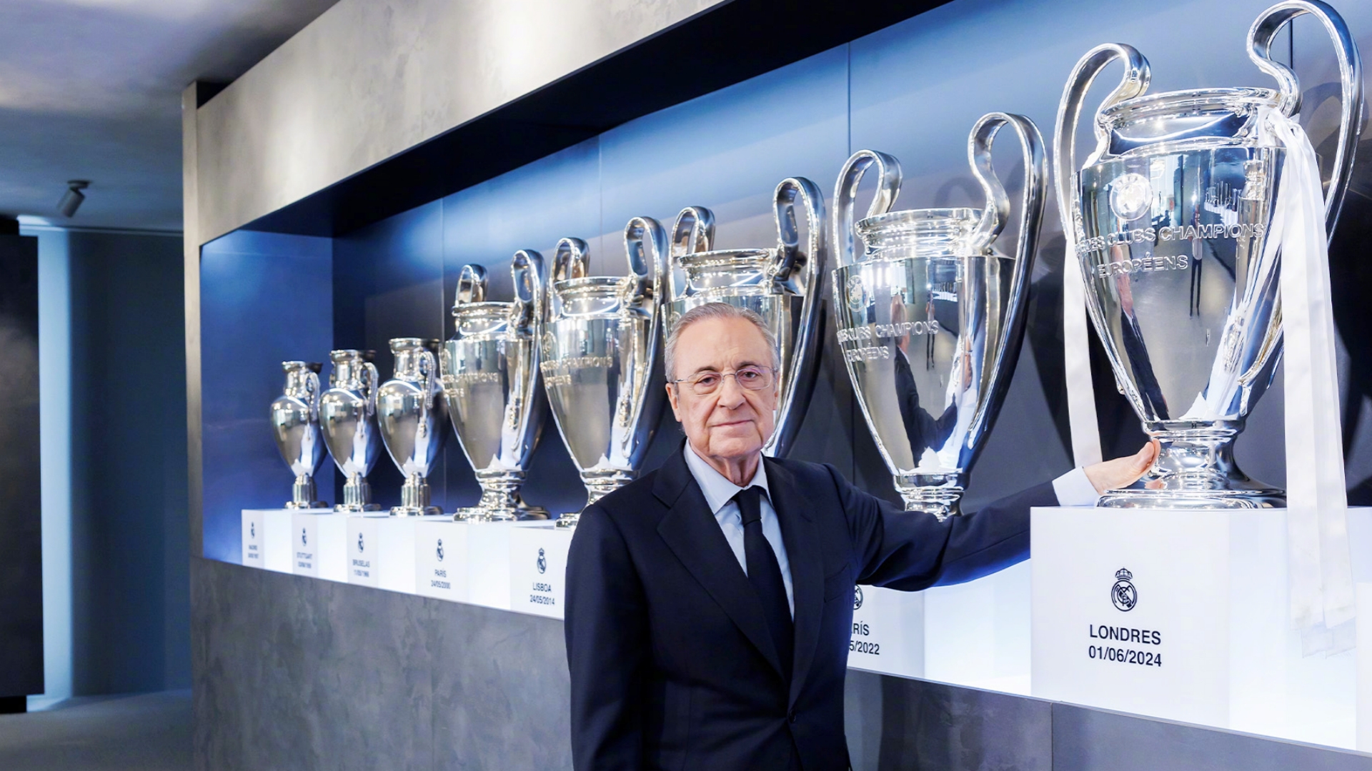 西媒报道，皇马正全面更换医疗团队成员，已经与大部分原医疗团队成员分道扬镳。
并且