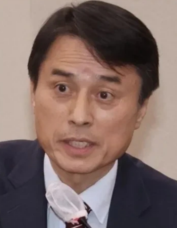 6月26日，韩国内乱特别检察组抛出重磅消息——直指尹前总统“实际拒绝出庭”，
特