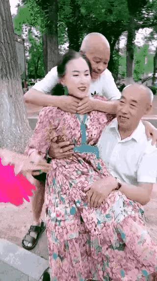 给他们的儿女长脸了[机智][机智]