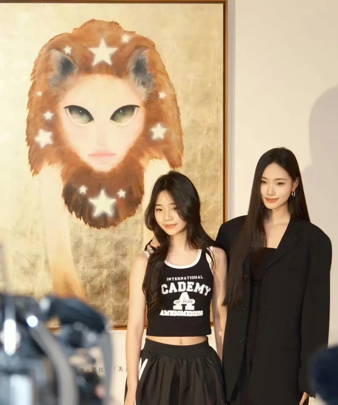 这俩会不会以后就是新一代的大s小s