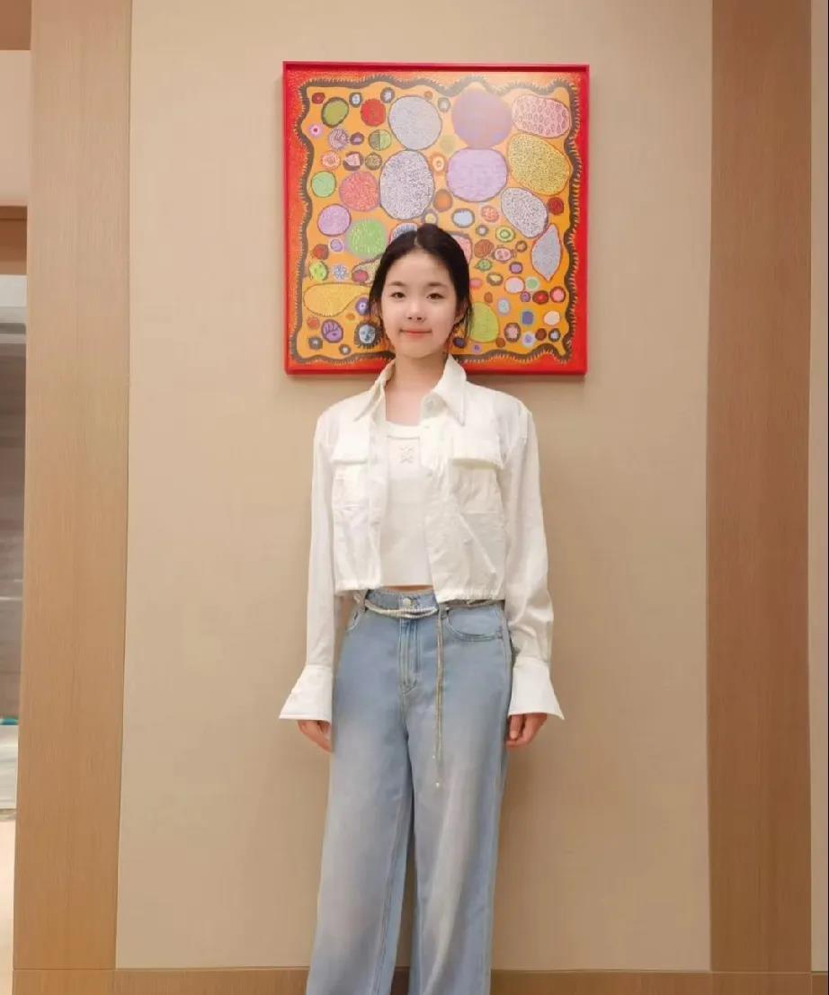 黄奕女儿想出道，
不是没有原因的！

不是因为她知道自己是黄奕的女儿，而是因