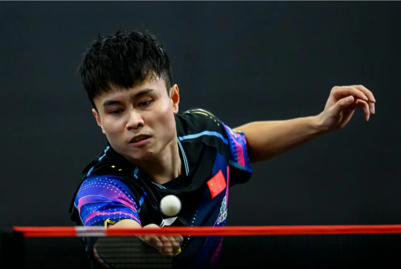 不知不觉WTT阿拉木图常规挑战赛进入决赛的争夺，国乒前辈邓亚萍指导重点表扬两名队