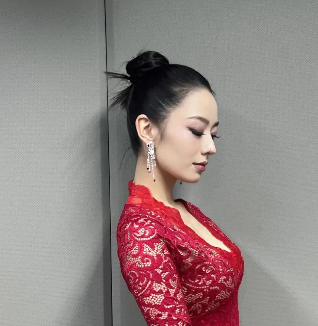 郎朗老婆吉娜身材好绝！