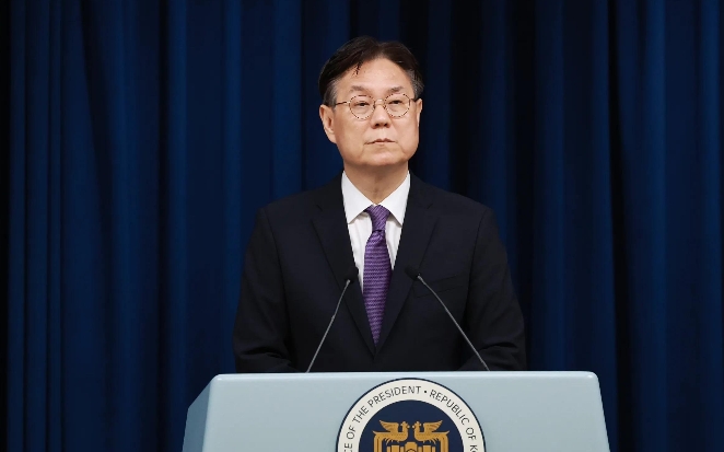 韩国前总统尹锡悦亲信、前秘书室长郑振硕，因被指涉嫌指示销毁前政府总统室文件，恶意