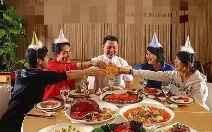 高考才结束，学校就接到通知，所有高三任课老师不得参加学生的谢师宴、升学宴等各种形