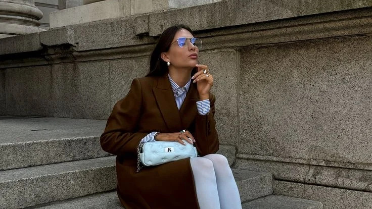 今年冬天穿“咖色+蓝色”，这组配色时髦又显高级！