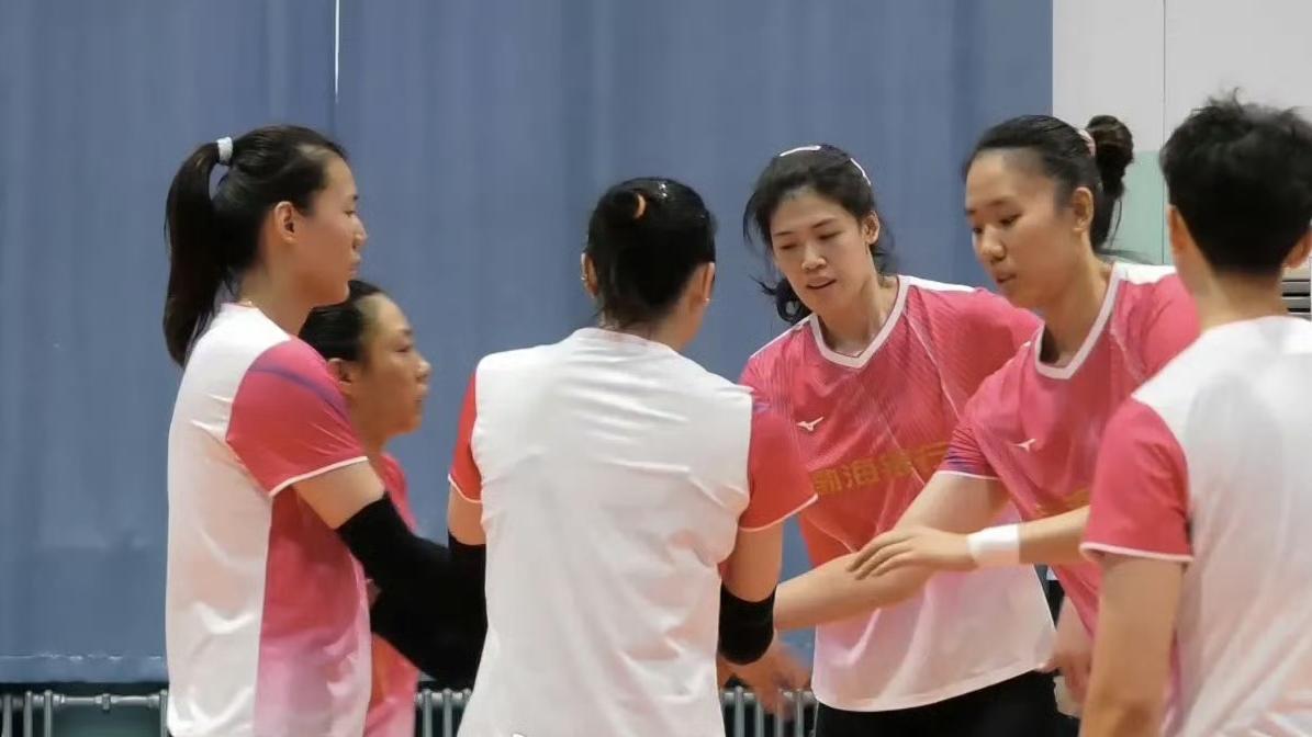 天津女排训练照曝光！主力组迎新人，李盈莹健康，王媛媛心情不错
