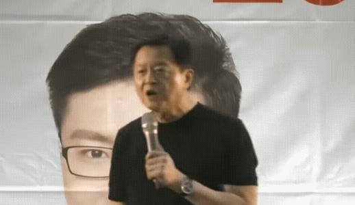 难怪有人认为统一后周锡玮可能是岛内第一任“省长”人选，确实有道理！
周锡玮近日在
