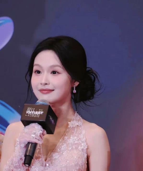 余茵丑照满天飞，本人回应来了，居然那么多短剧演员前去安慰！