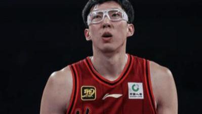 四川全运男篮强势却有大隐患，国青后卫打得还不如本土关系户