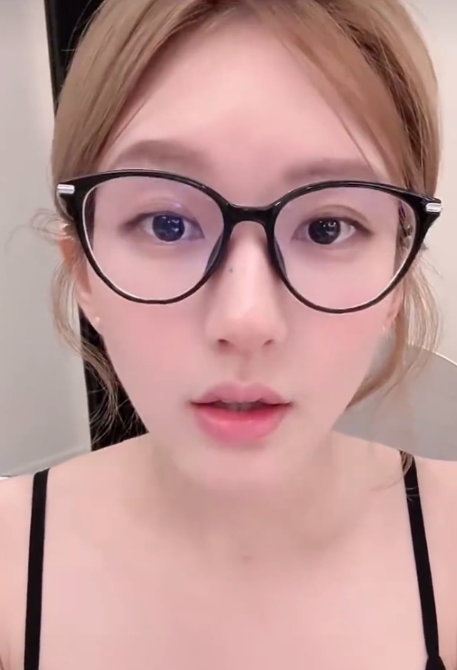 赵露思的直播真的该停一停了